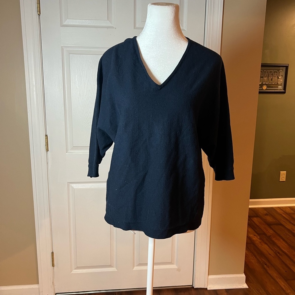 J Jill Women's Size M Navy Lightweight V Neck Eyelet Detail Top